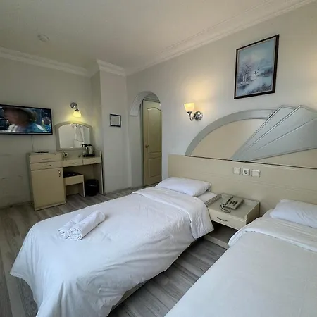 S çelik Royal Hotel *