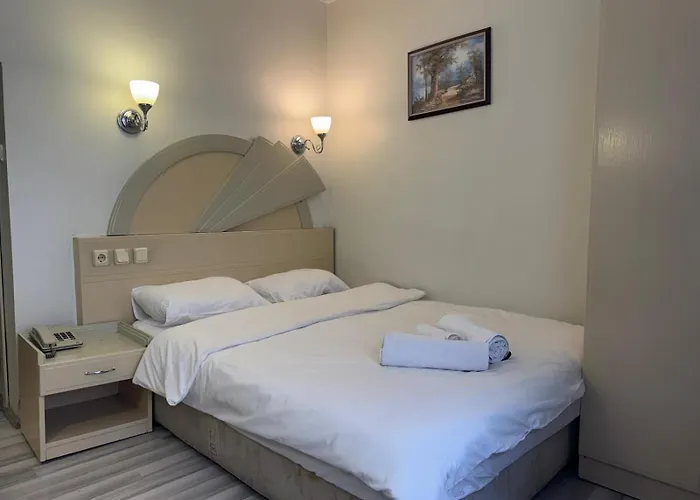 S Celik Royal אושאק